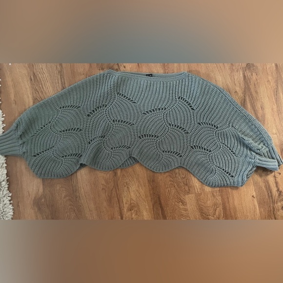 Moon & Madison Batwing Dolman Sleeve Sweater -Sz M- - Picture 5 of 5